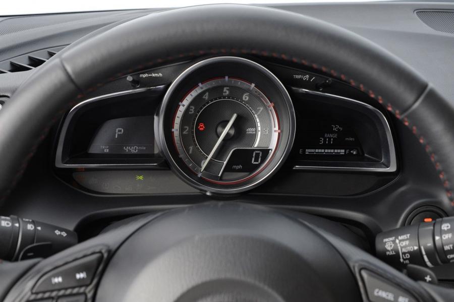  Mazda3 Hatchback 2014 года  (фото 83 из 131)